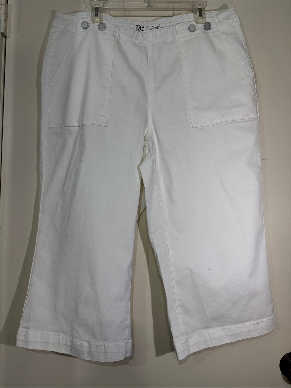 DG2 by Diane Gilman White Women's Jeans Size 18W